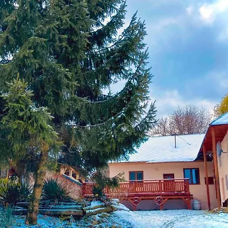 Tradičná Kopaničiarska Casa de Férias *